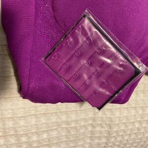 UNDEROUTFIT bra Large magenta new with tags